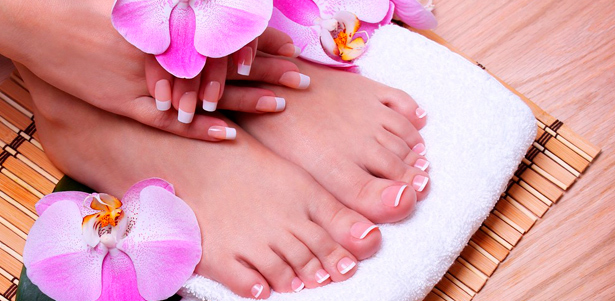 Spa-маникюр и spa-педикюр с покрытием цветным лаком или Shellac в салоне красоты «Я». **Скидка до 74%**. Москва - kupikupon.ru Spa-маникюр и spa-педикюр с покрытием цветным лаком или Shellac в салоне красоты «Я». **Скидка до 74%**
