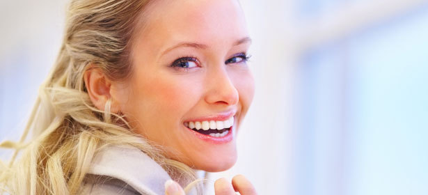 Профессиональное отбеливание "Amazing Smile" + ремотерапия (8 тонов) за <font color="#99cc00"><b>1800р. вместо <s>10000</s>р.</b></font>! <b>Бонус!</b> Скидка 30% на замену пломб на фронтальной группе зубов. Москва - kupikupon.ru Профессиональное отбеливание "Amazing Smile" + ремотерапия (8 тонов) за <font color="#99cc00"><b>1800р. вместо <s>10000</s>р.</b></font>! <b>Бонус!</b> Скидка 30% на замену пломб на фронтальной группе зубов
