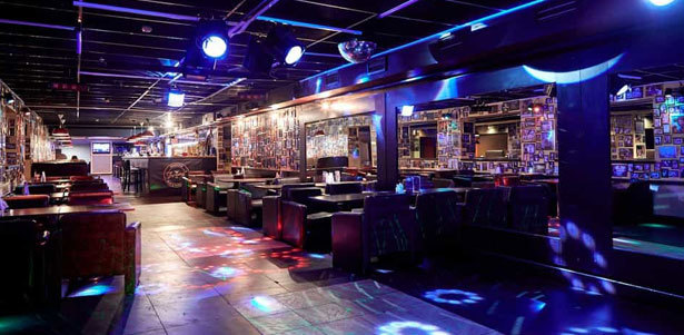 Проведение банкетов в Jeremy’s Bar: холодные и горячие закуски, салаты, горячие блюда и напитки. **Скидка до 54%**. Москва - kupikupon.ru Проведение банкетов в Jeremy’s Bar: холодные и горячие закуски, салаты, горячие блюда и напитки. **Скидка до 54%**