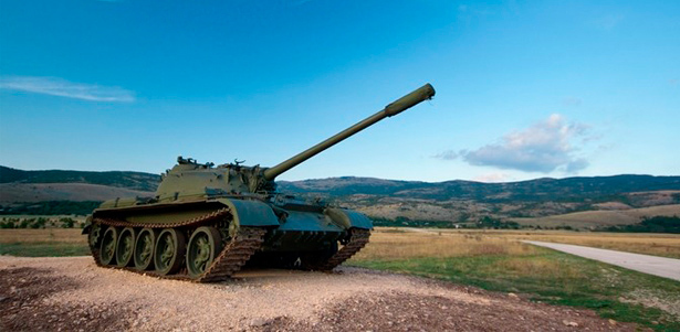 Поездка на танке Т-55 или БМП-1 и экскурсия в музей бронетехники Второй мировой войны для 1 или 2 человек от компании «Воентур-М». **Скидка 50%**. Москва - kupikupon.ru Поездка на танке Т-55 или БМП-1 и экскурсия в музей бронетехники Второй мировой войны для 1 или 2 человек от компании «Воентур-М». **Скидка 50%**