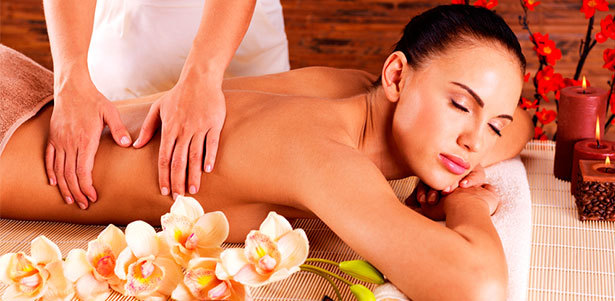 Spa-программы для одного или двоих в оздоровительном фитоцентре «Аврора»: распаривание в кедровой бочке, релакс-массаж, травяное обертывание и многое другое! **Скидка 70%**