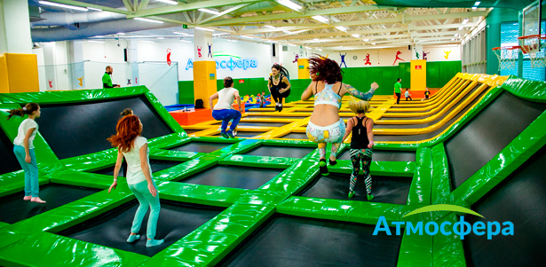 Отдых для детей и взрослых в батутном парке «Атмосфера» в ТРЦ Columbus: свободное посещение, групповые тренировки, празднование дня рождения и не только! **Скидка 50%**