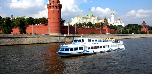 **Скидка 50%** на увлекательную прогулку на теплоходах «Москва 97», «Москва 99» и «Москва 150» с обедом или ужином
