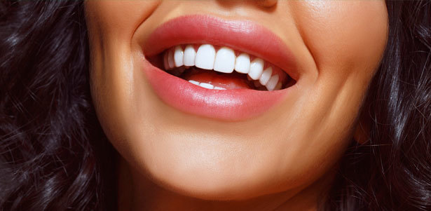 Комплексная профессиональная гигиена полости рта, отбеливание Amazing White Universal Extra или Zoom 4, лечение кариеса, эстетическая реставрация зубов, установка брекетов и виниров в стоматологии ZubCoin. **Скидка до 85%**