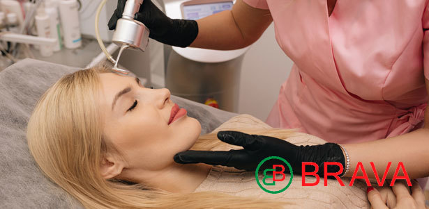 Инъекции «Ботокса» и липолитиков, мезотерапия, тредлифтинг, пилинг, плазмотерапия, фракционное омоложение, массаж лица, озонотерапия, миостимуляция и кавитация, лазерная эпиляция в имидж-клинике «Брава». **Скидка до 70%**
