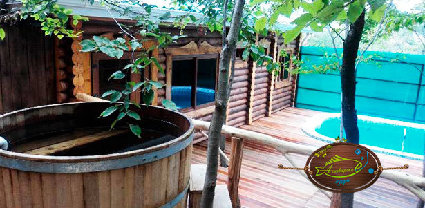 Посещение русской парной с открытым бассейном для компании до 6 человек в банном спа-комплексе «Ачигварское озеро»: купель с горячей и освежающая кадка с холодной водой, баня, комната отдыха и не только. **Скидка до 60%**