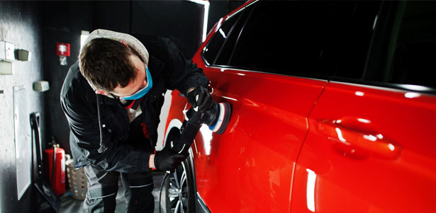 Химчистка салона, абразивная полировка кузова, восстановление прозрачности фар автомобиля в детейлинг-центре RDS Detailing Studio. **Скидка до 93%**