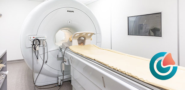 МРТ головы, позвоночника, суставов, брюшной полости и не только, а также ударно-волновая терапия, первичный прием врача-вертебролога или травматолога-ортопеда и внутрисуставные инъекции в центре диагностики «Нужная клиника МРТ». **Скидка до 40%**