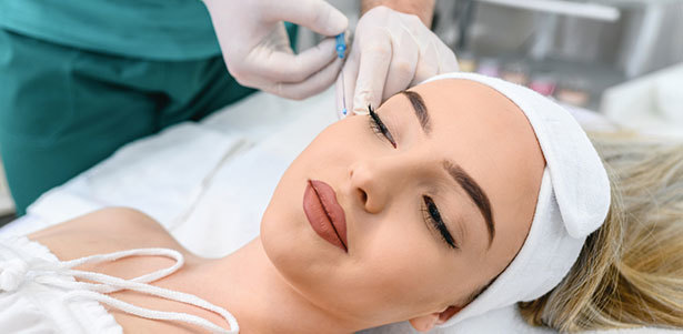 Инъекции Botox и «Диспорта», контурная пластика, биоревитализация, коллагенотерапия, плазмотерапия, чистка лица, пилинг, лечение гиперпигментации, фотоомоложение и не только от частного врача Антонины Богдан в клинике La Belleza. **Скидка до 80%**