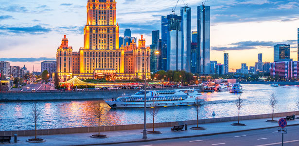 Прогулка «Речной экспресс» на теплоходе от Воробьевых гор до парка «Зарядье» от судоходной компании «Речные линии». **Скидка 10%**