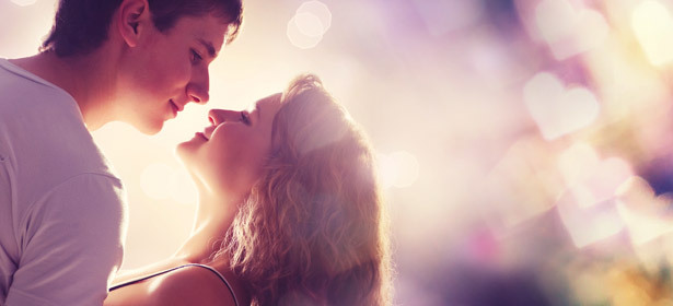 Незабываемая фотосессия ко Дню Святого Валентина за 1690р. вместо 10700р.!  Шампанское в студии для всех влюбленных!