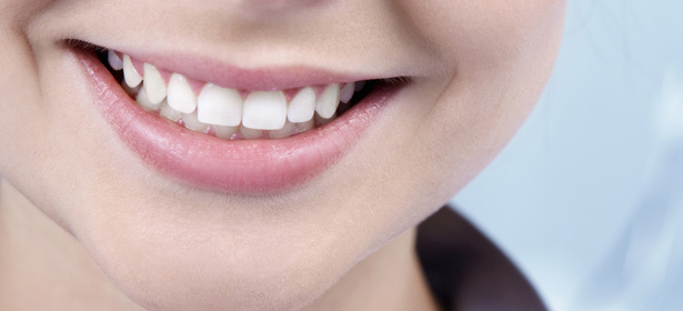 Профессиональная гигиена полости рта в стоматологической клинике «Династия»: консультация врача, ультразвуковая чистка зубов, снятие зубного камня, фторирование и не только. **Скидка 70%**