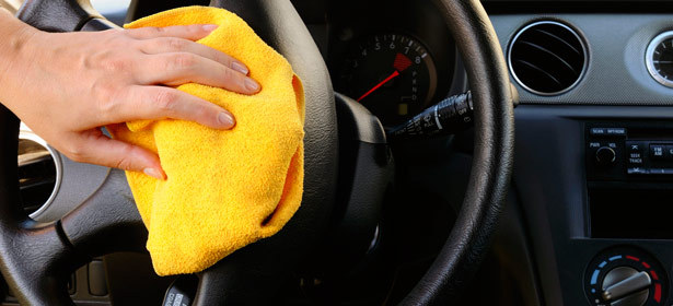 Полная химчистка салона автомобиля. 1, 3  или 5 химчисток со **скидкой до 56%** + полировка пластика в подарок