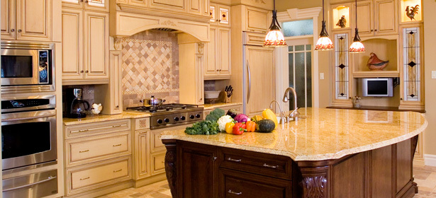 Любой кухонный гарнитур от компании «Гармония»: массив, МДФ, прямые или угловые. Готовые варианты или индивидуальный проект! **Скидка 64%**