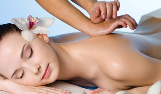 Классический, лимфодренажный или антицеллюлитный массаж в салоне «Инканто» со <b><font color="#759300">скидкой 65%!</font></b> Заплати <b><font color="#759300">420 вместо 1200 рублей</font></b>! Вас ждет снижение веса, коррекция фигурыи релаксация!