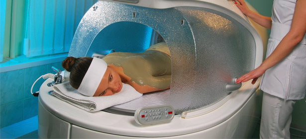 Водорослевое обертывание в SPA-капсуле или хаммаме в салоне красоты «Саванна»: 1, 3 или 5 сеансов **со скидкой до 75%**
