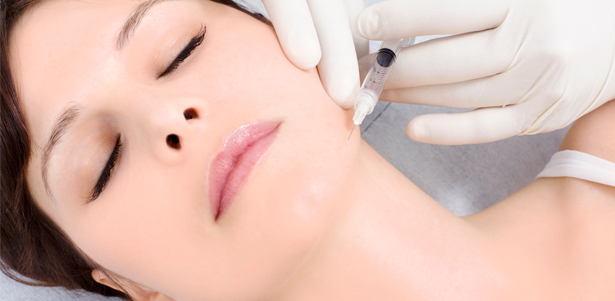 Инъекции «Диспорт» (аналог ботокса),  программа «Сенсационные глаза», мезотерапия или биоревитализация в салонах красоты «Саванна». **Скидка до 70%**
