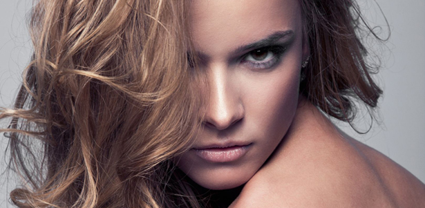 Стрижка, СПА-уход «Египетское сияние», коктейльная укладка, окрашивание в один тон в  «Саванне». **Скидка до 74%**