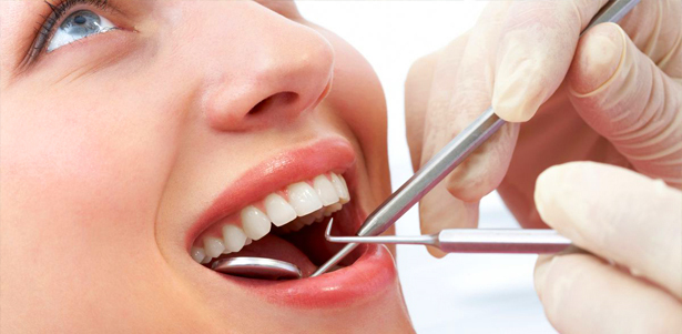 Пародонтологическое лечение 2 челюстей аппаратом «Вектор» в стоматологической клинике «Адмирал». **Скидка 61%**
