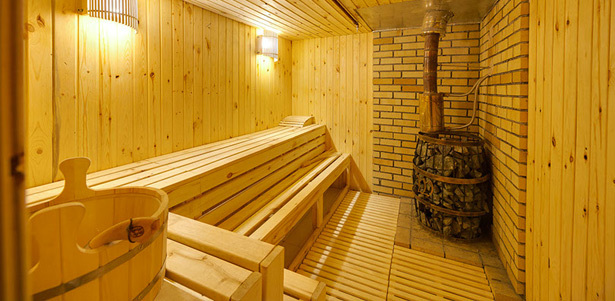 Отдых для компании до 10 человек в бане «У Кролика Роджера» + массаж для двоих и фурако. **Скидка до 58%**